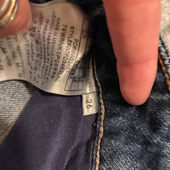 Guess Shorts - Picture 5 of 6